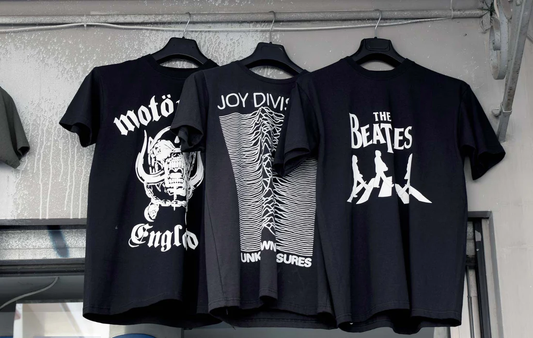 Black T-Shirts: How Strong Prints Revolutionize Your Wardrobe
